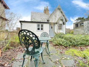 North Lodge- click for photo gallery